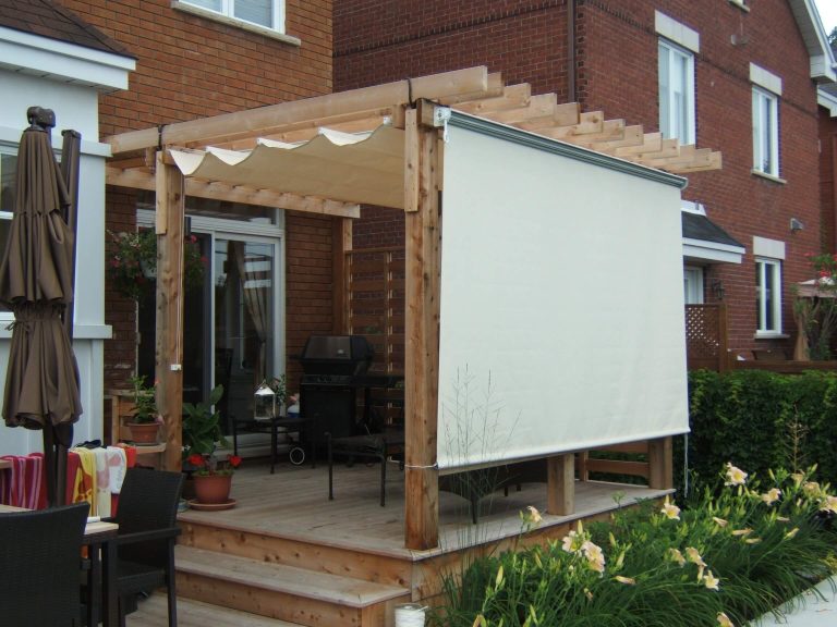 A retractable wooden pergola with an awning